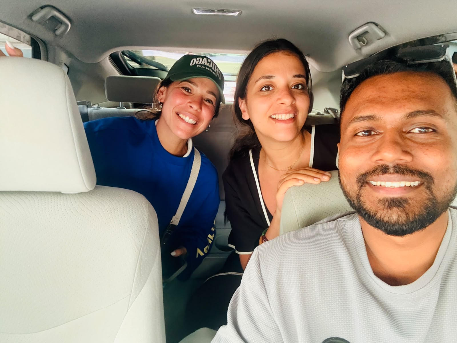 Happy travelers with Zen Ceylon guide on a Sri Lanka road trip