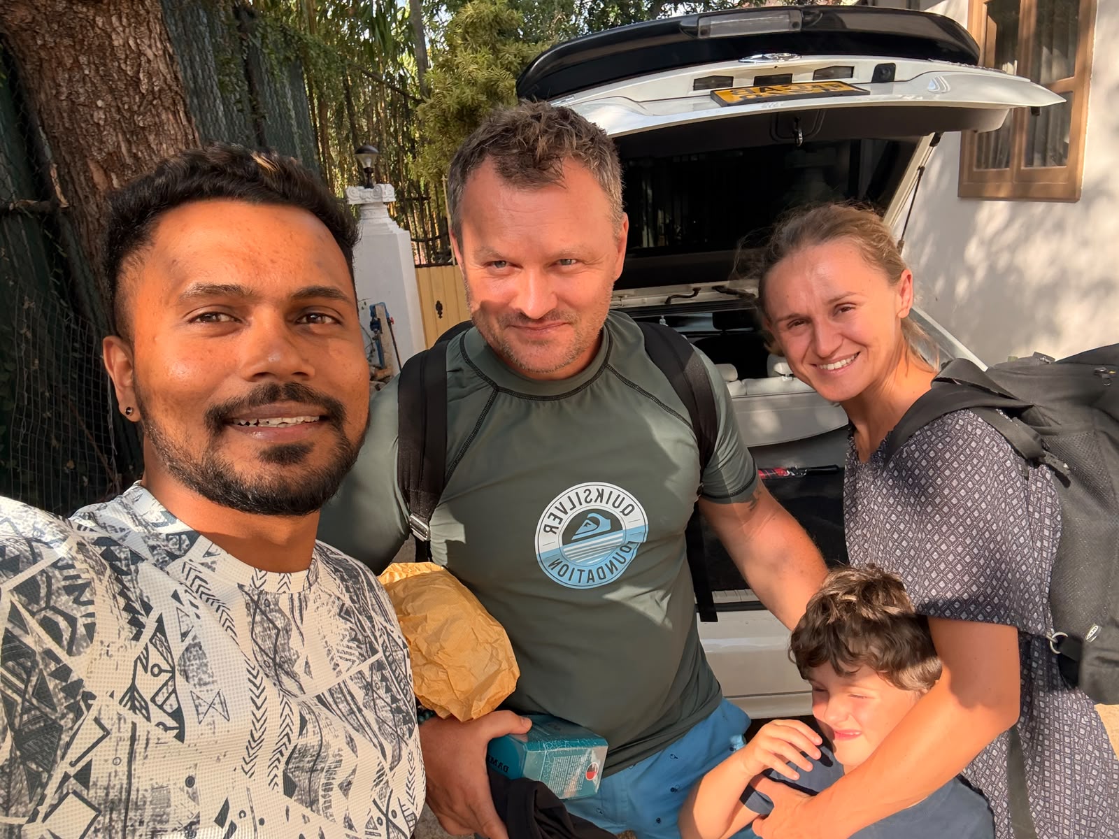 Family travelers with Zen Ceylon guide ready for the next stop